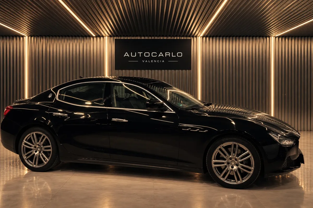 Maserati Ghibli negro vendido a un cliente